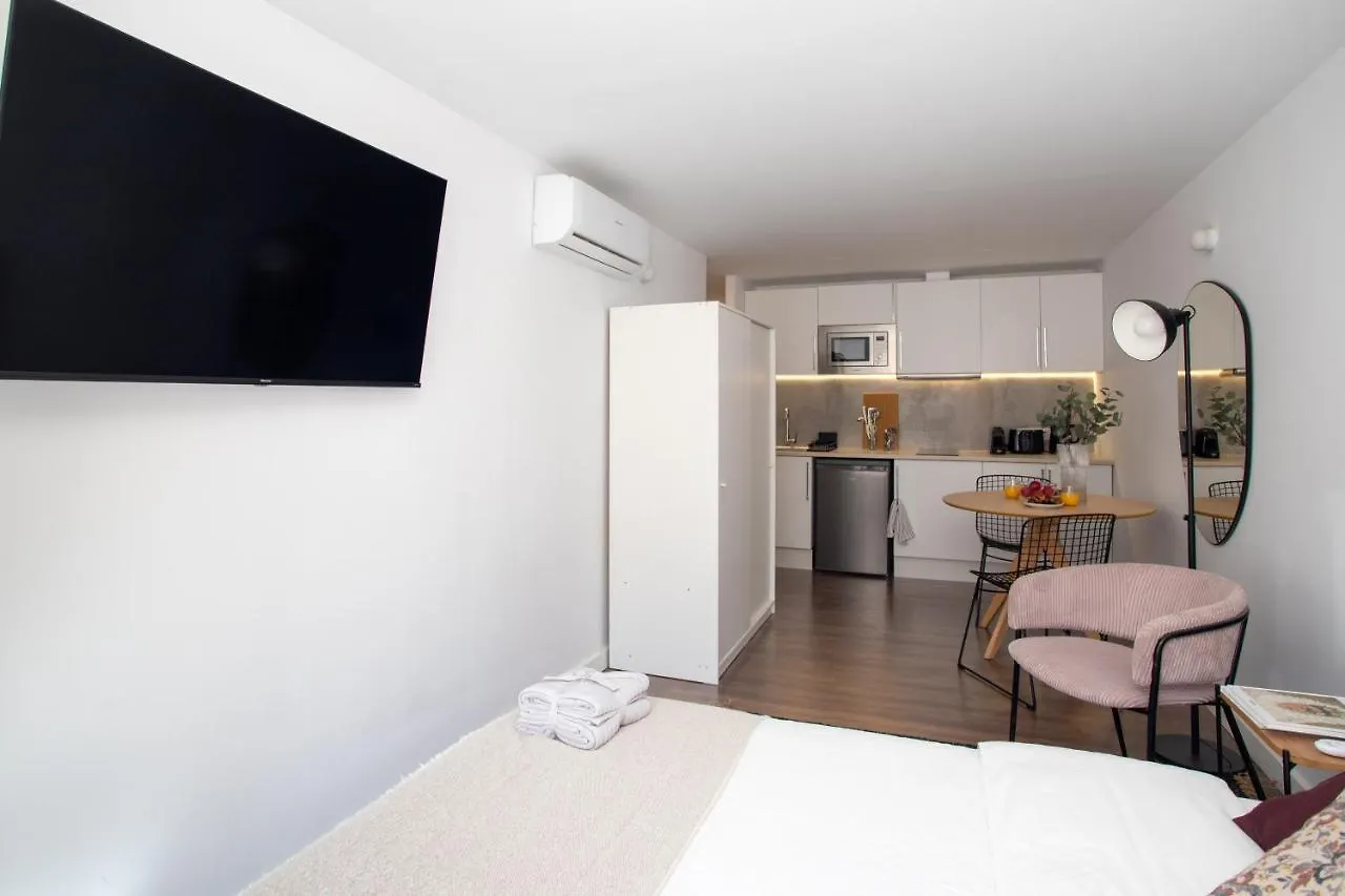 Soho Apartments & Studios